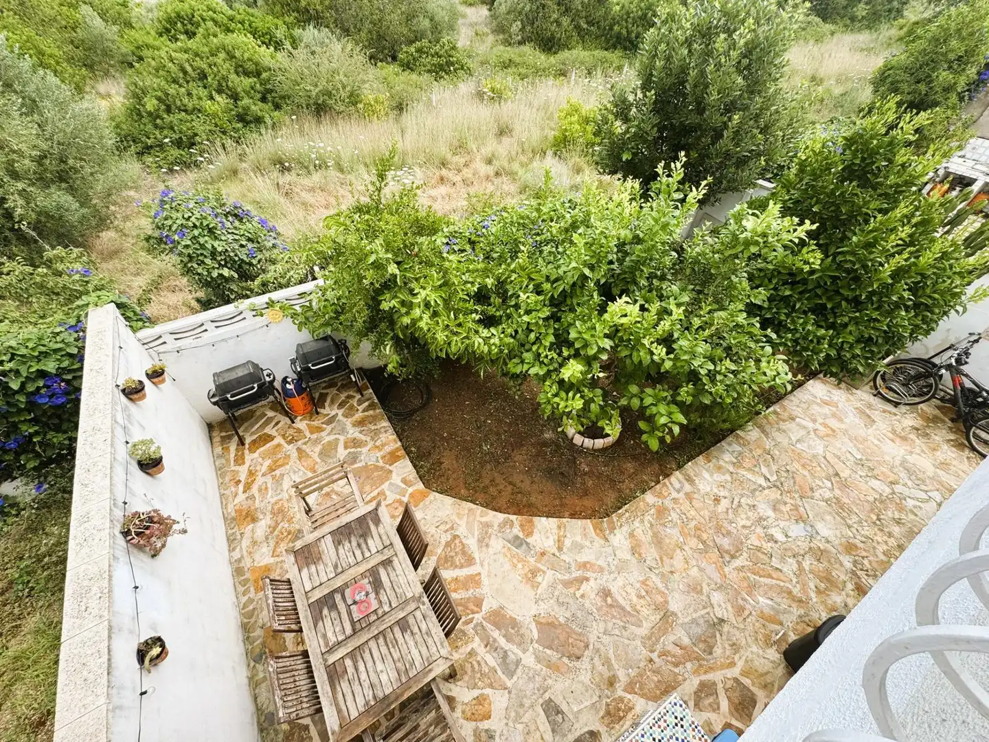Terrasse von Einfamilien-Reihenhaus zum Verkauf in Dénia mit Klimaanlage, Privatgarten und Terrasse