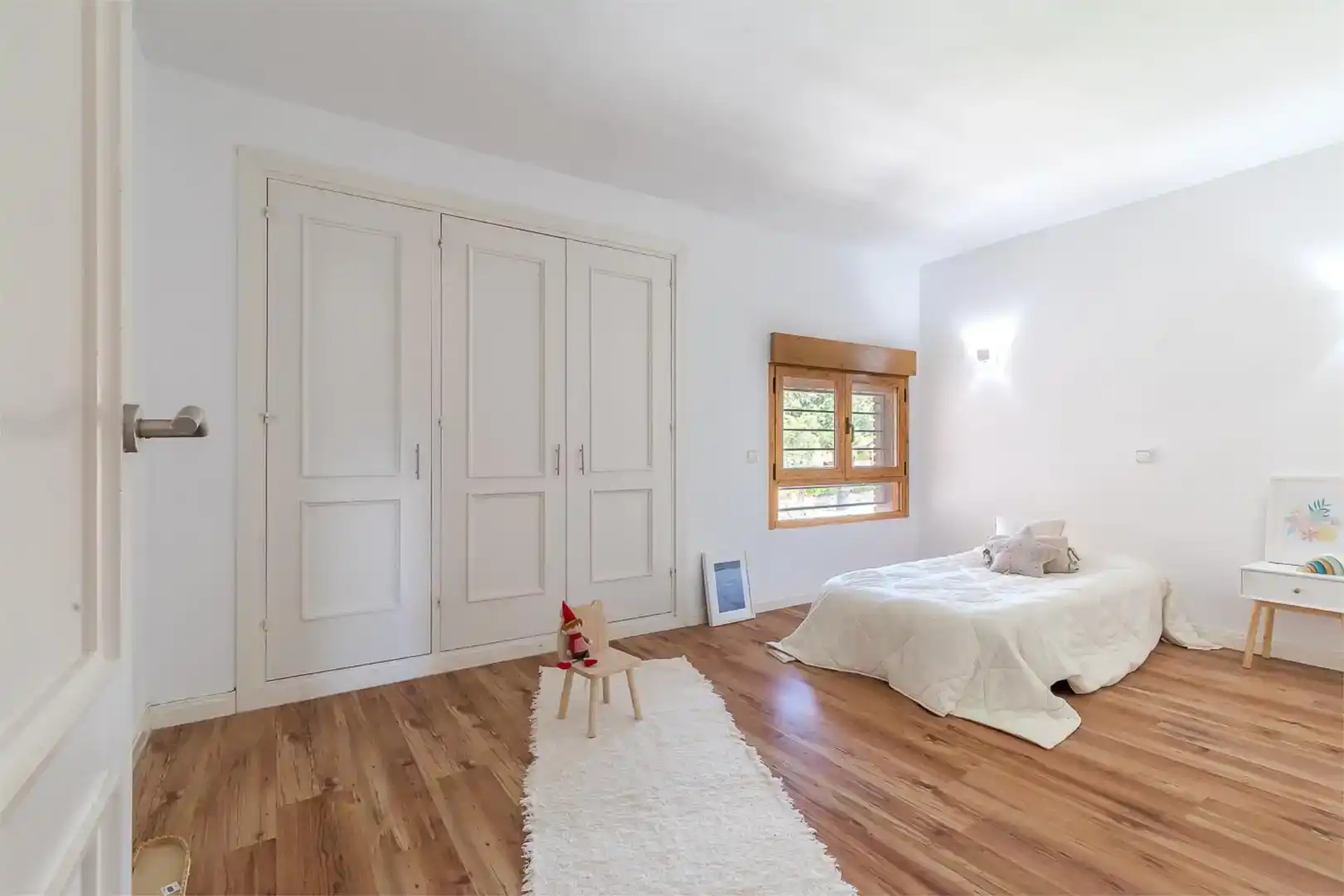 Bedroom of Houses for sale in Boadilla del Monte  with Air Conditioner, Swimming Pool and Balcony