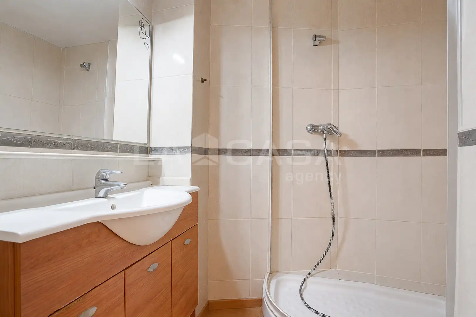 Bany de Pis en venda en Granollers amb Parquet i Terrassa