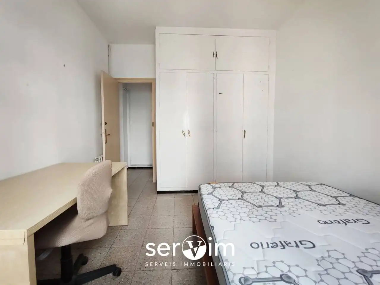 Bedroom of Apartments for sale in Girona  with Heating and Balcony