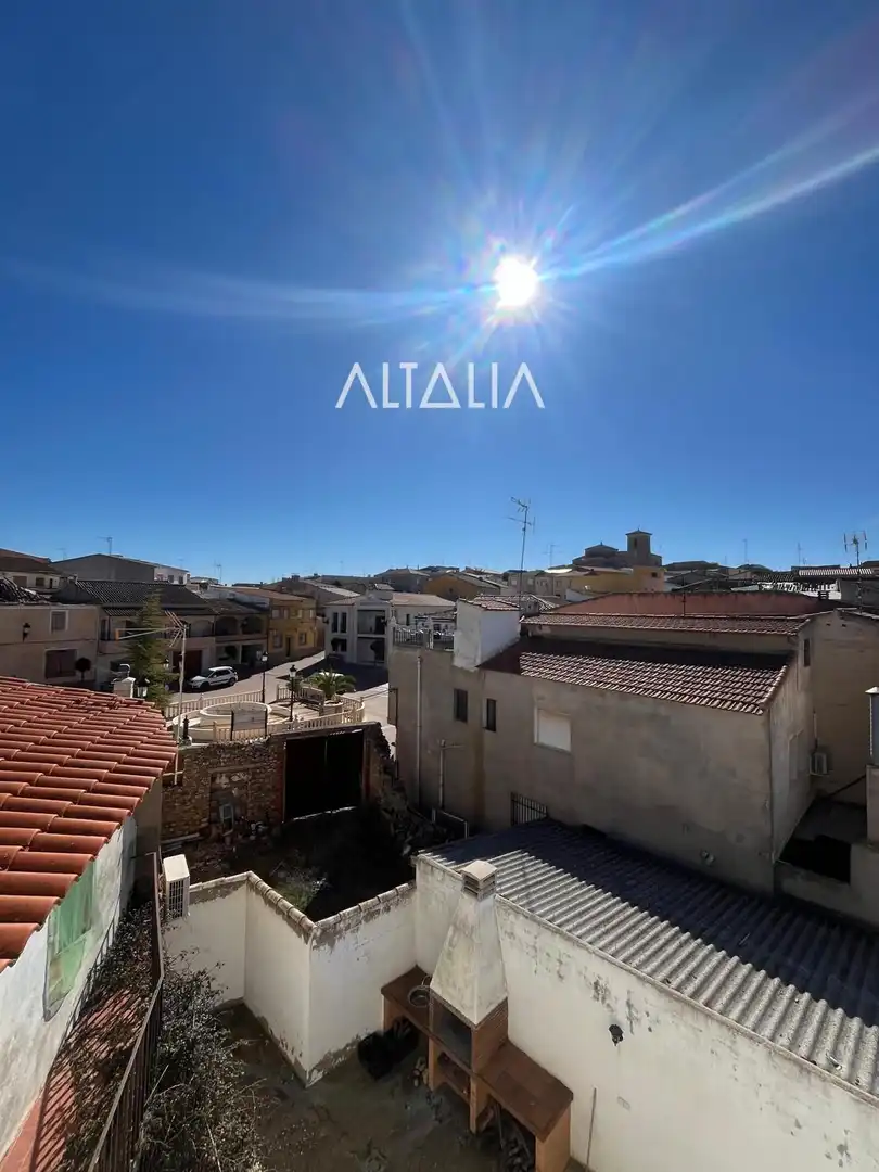 Exterior view of Houses for sale in Pinarejo  with Air Conditioner, Heating and Furnished