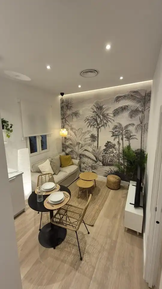 Wohnzimmer von Erdgeschoss zur Miete in Madrid mit Klimaanlage