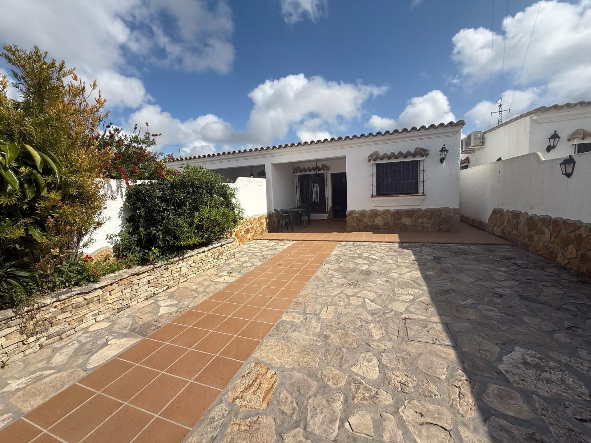House or chalet to rent in Los Franceses – La Vega, Chiclana de la Frontera