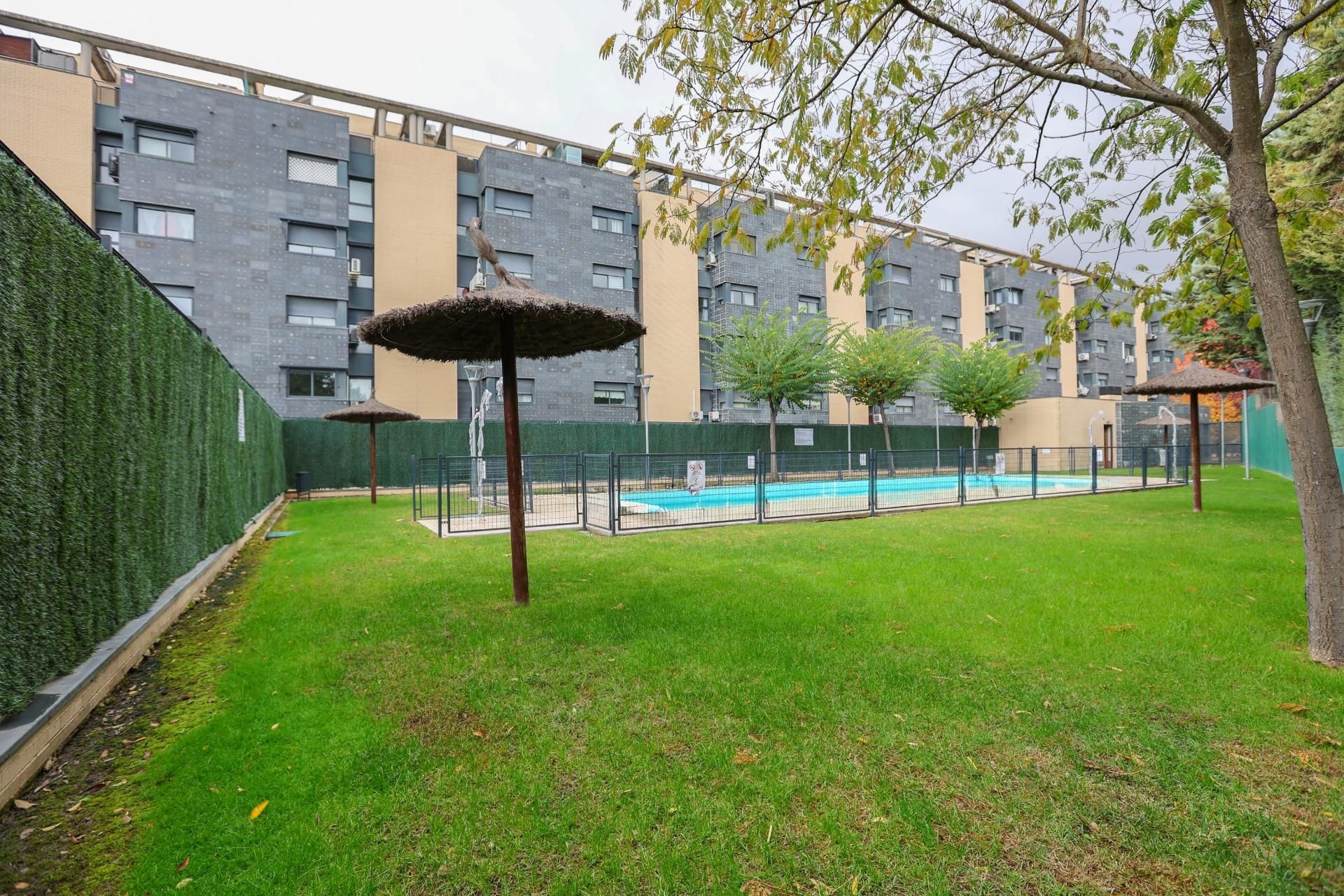 Flat for sale in Hispanoamérica - Comunidades