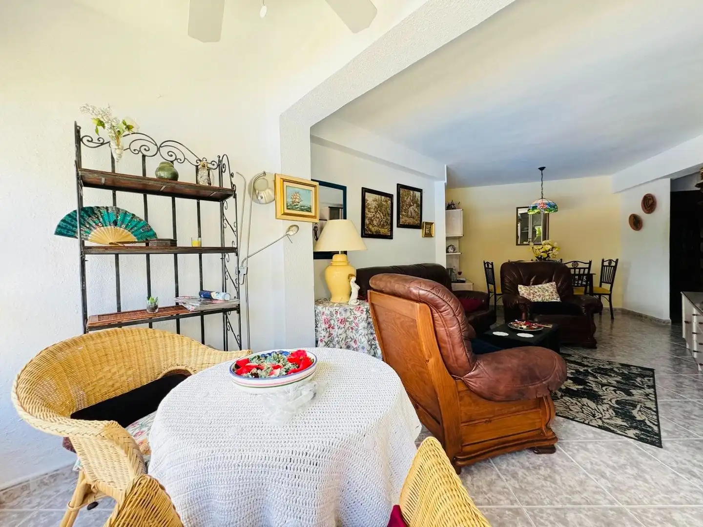 Sala d'estar de Pis en venda en Algarrobo amb Piscina comunitària