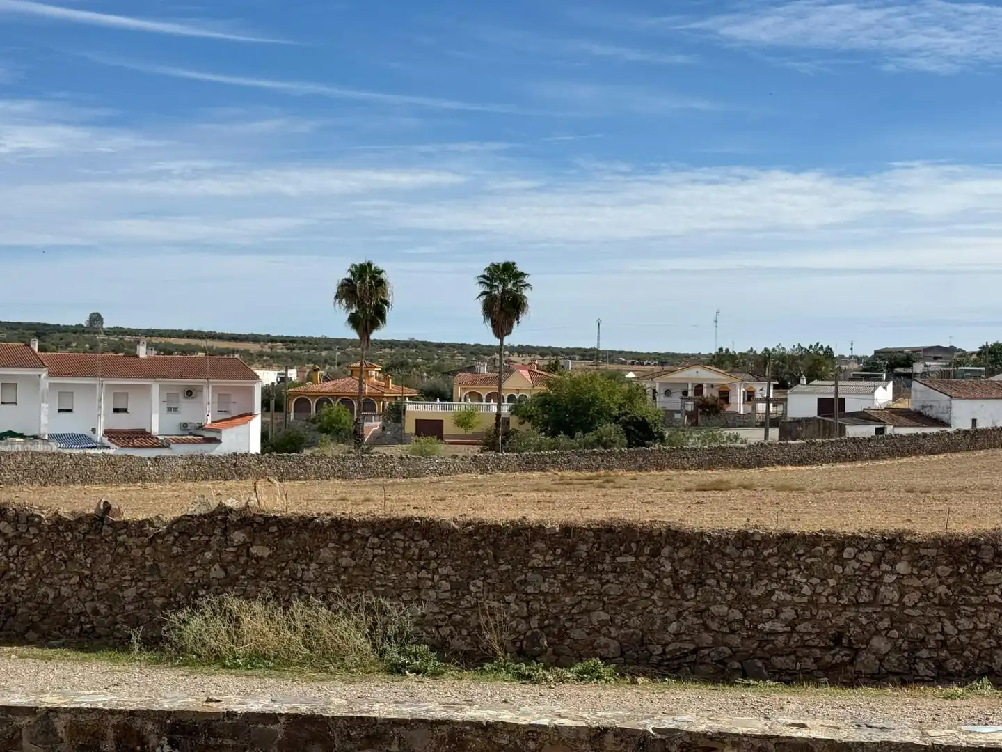 Houses for sale in Encinasola, Huelva