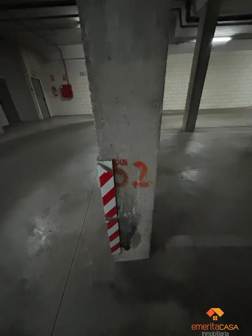 Parkplatz von Wohnung zur Miete in Mérida mit Klimaanlage, Parkett und Abstellraum