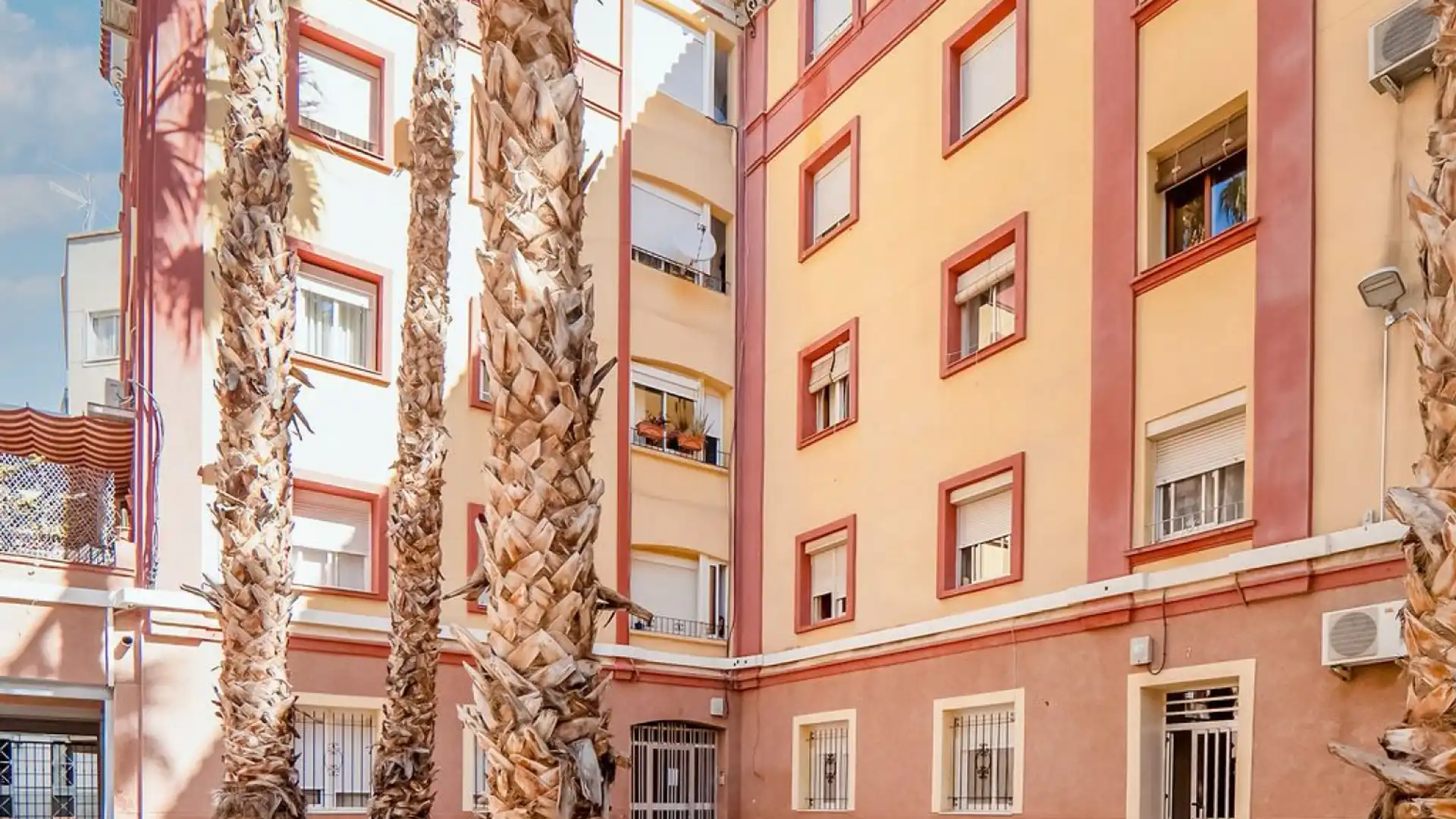 Vista exterior de Piso en venta en  Murcia Capital