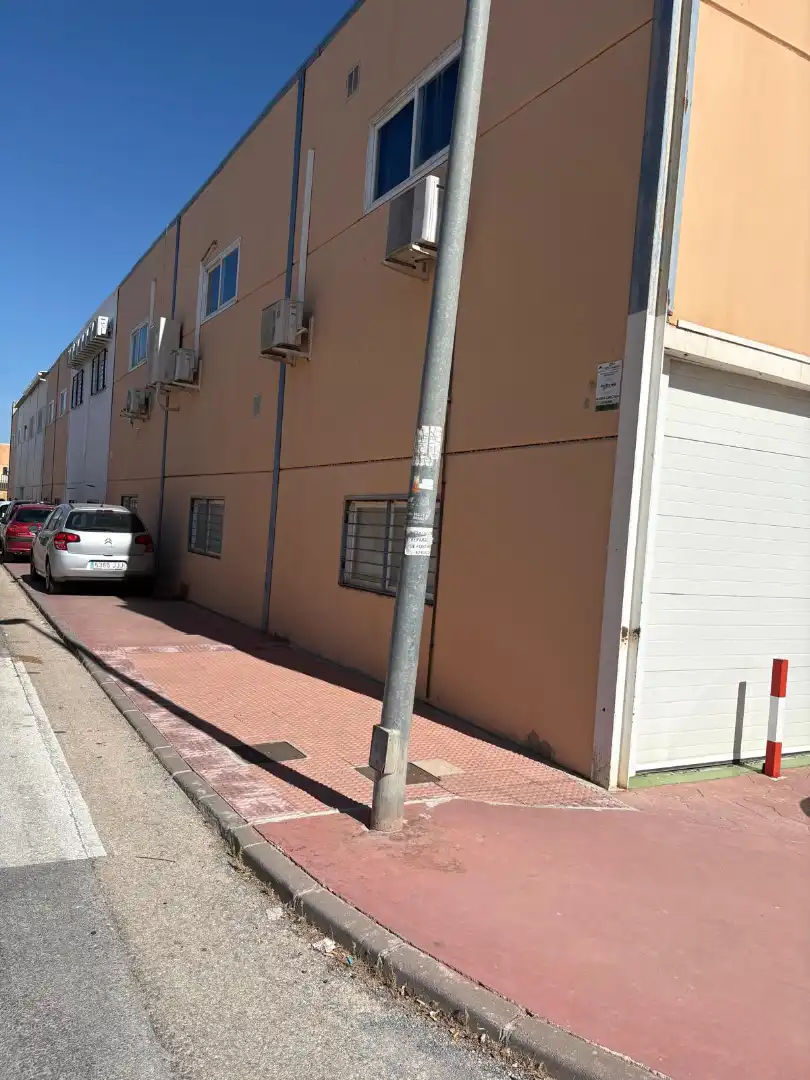 Vista exterior de Nave industrial de alquiler en Cijuela