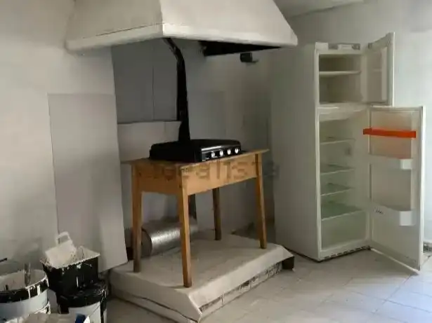 Cuina de Casa adosada en venda en Ariño amb Moblat