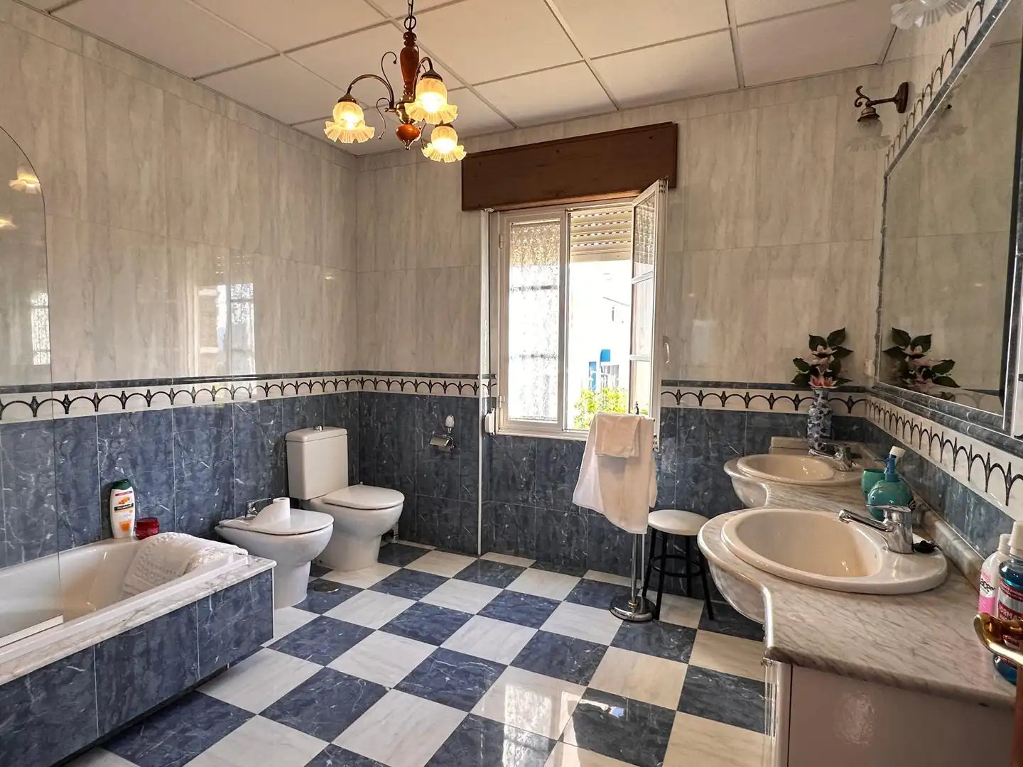 Baño de Casa o chalet en venta en Vedra con Calefacción, Jardín privado y Amueblado