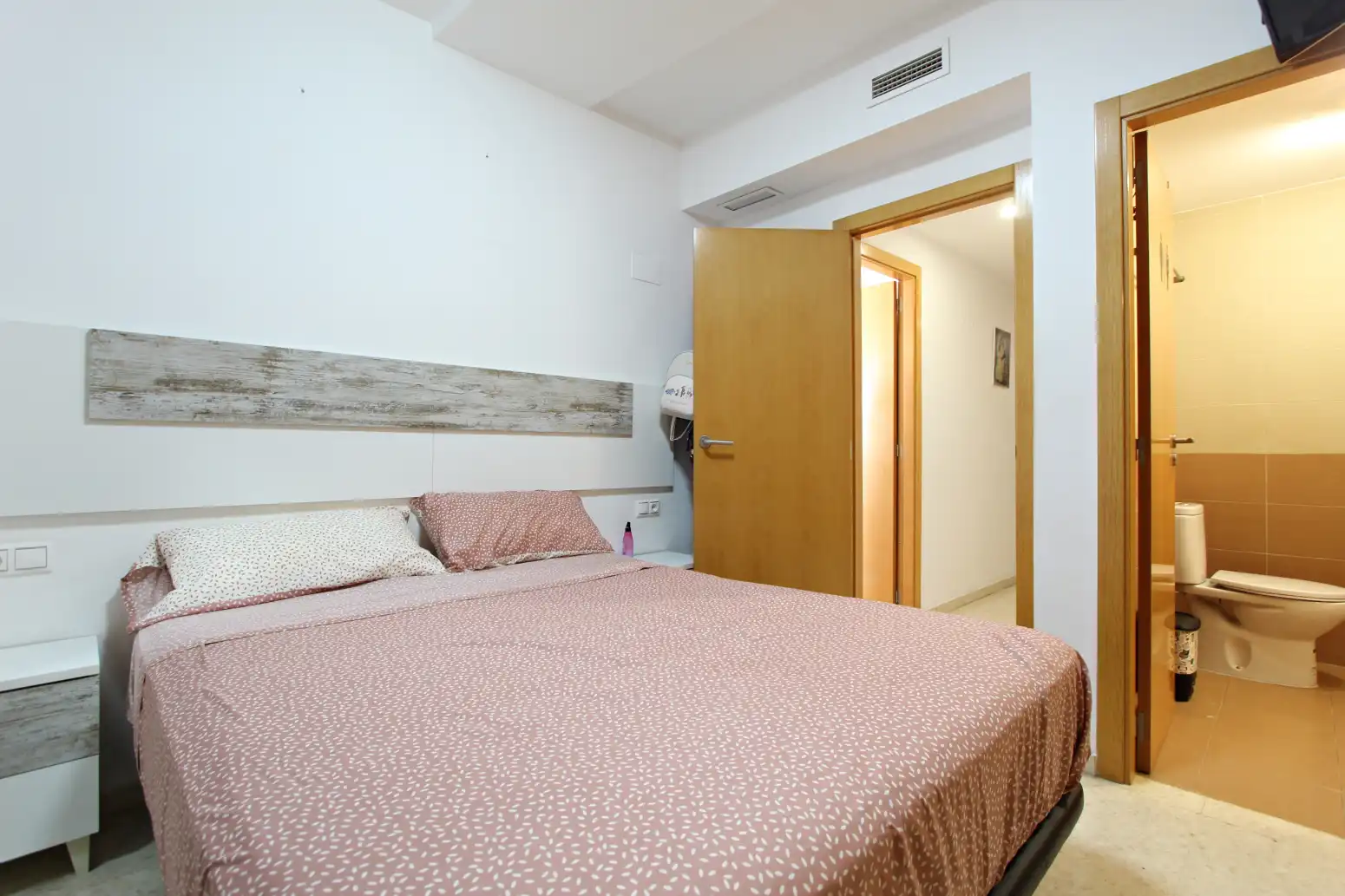 Dormitori de Pis en venda en Montserrat amb Aire condicionat, Calefacció i Terrassa