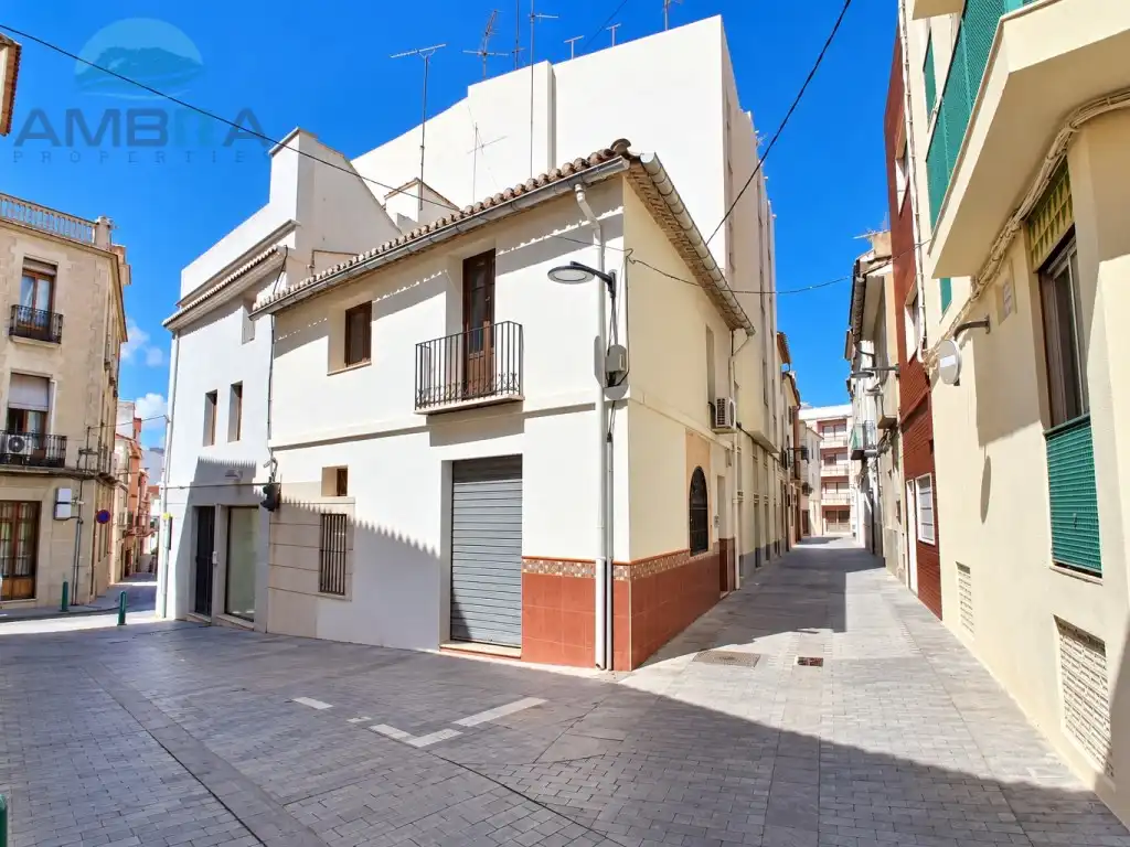 Casa en venda a Calle Sants Metges