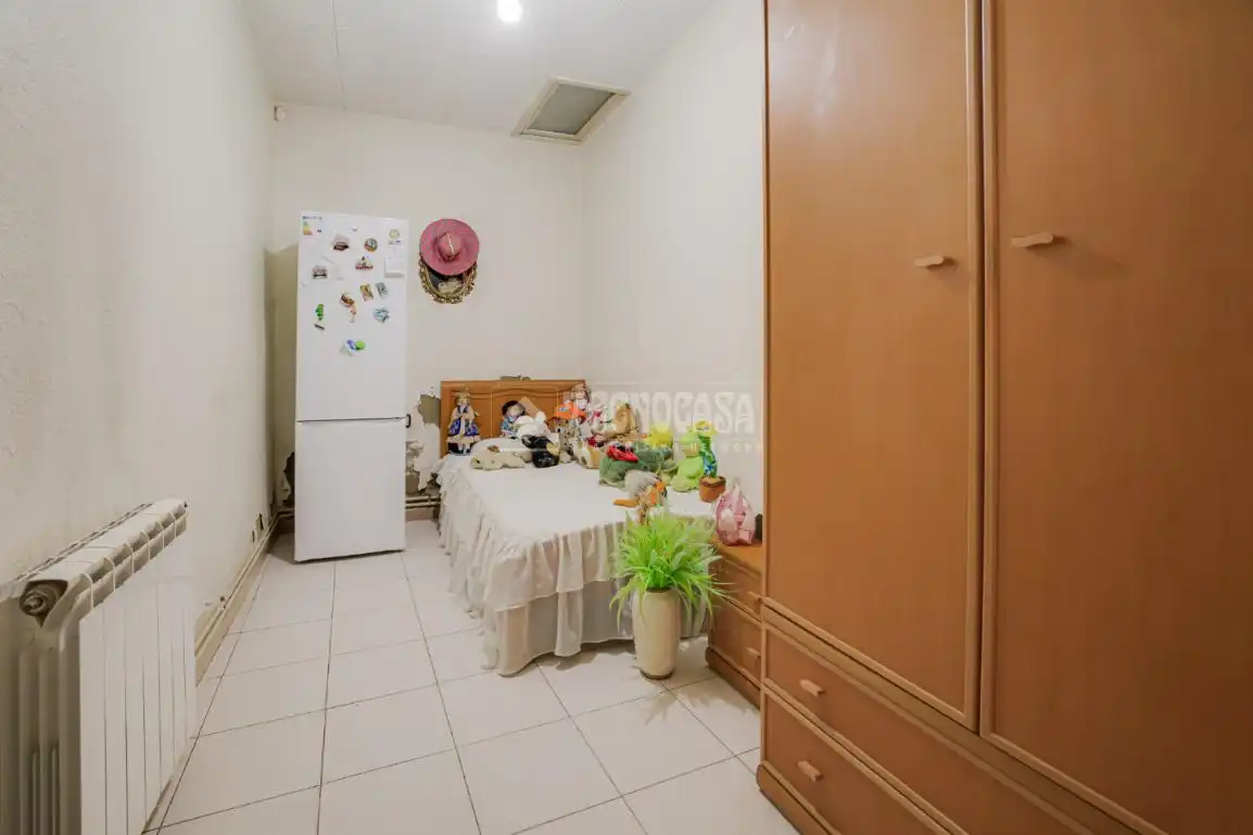 Dormitori de Pis en venda en Terrassa amb Terrassa i Balcó