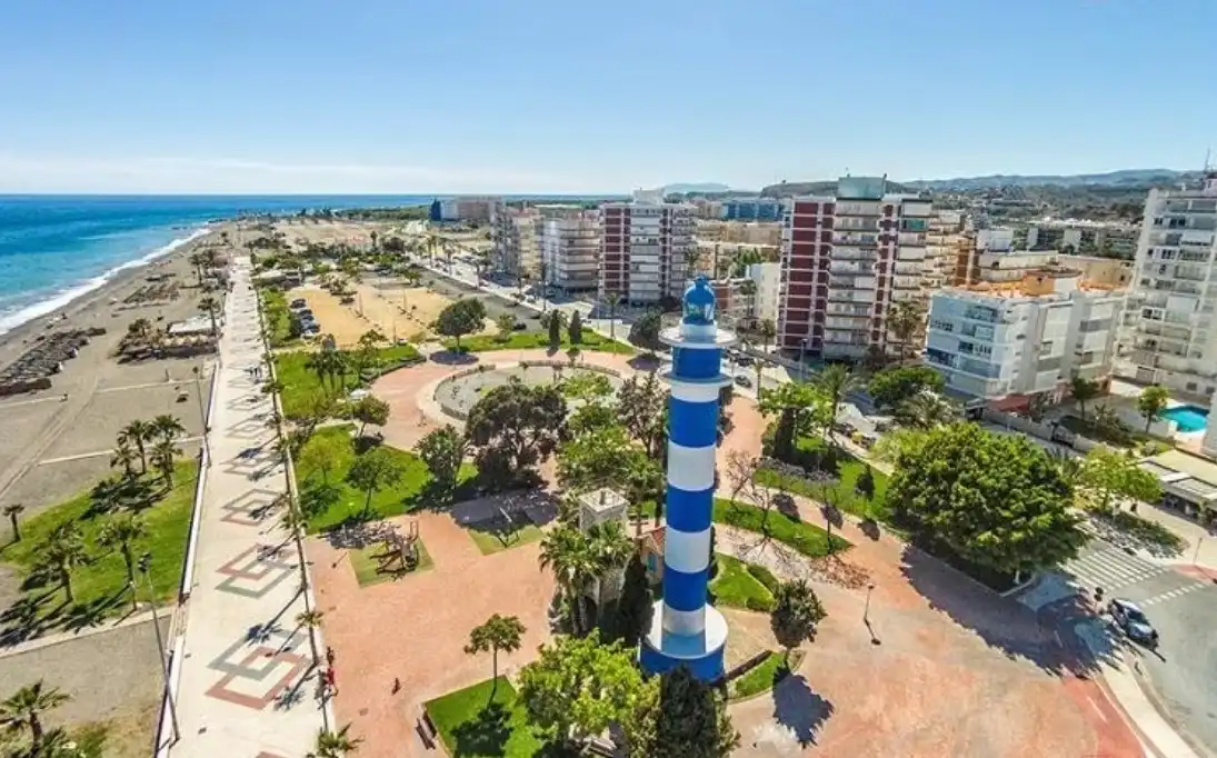 Vista exterior de Pis en venda en Vélez-Málaga amb Aire condicionat, Calefacció i Terrassa