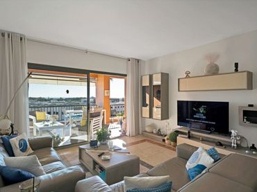 Apartament amb piscina en venda a Calle Pico Alcazaba 21