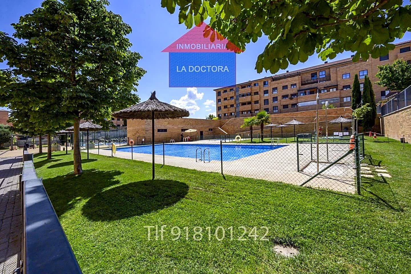 Vista exterior de Pis en venda en Navalcarnero amb Calefacció, Terrassa i Traster