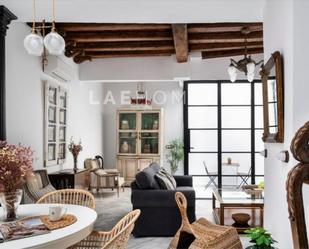 Living room of House or chalet for sale in  Sevilla Capital  with Air Conditioner, Heating and Parquet flooring