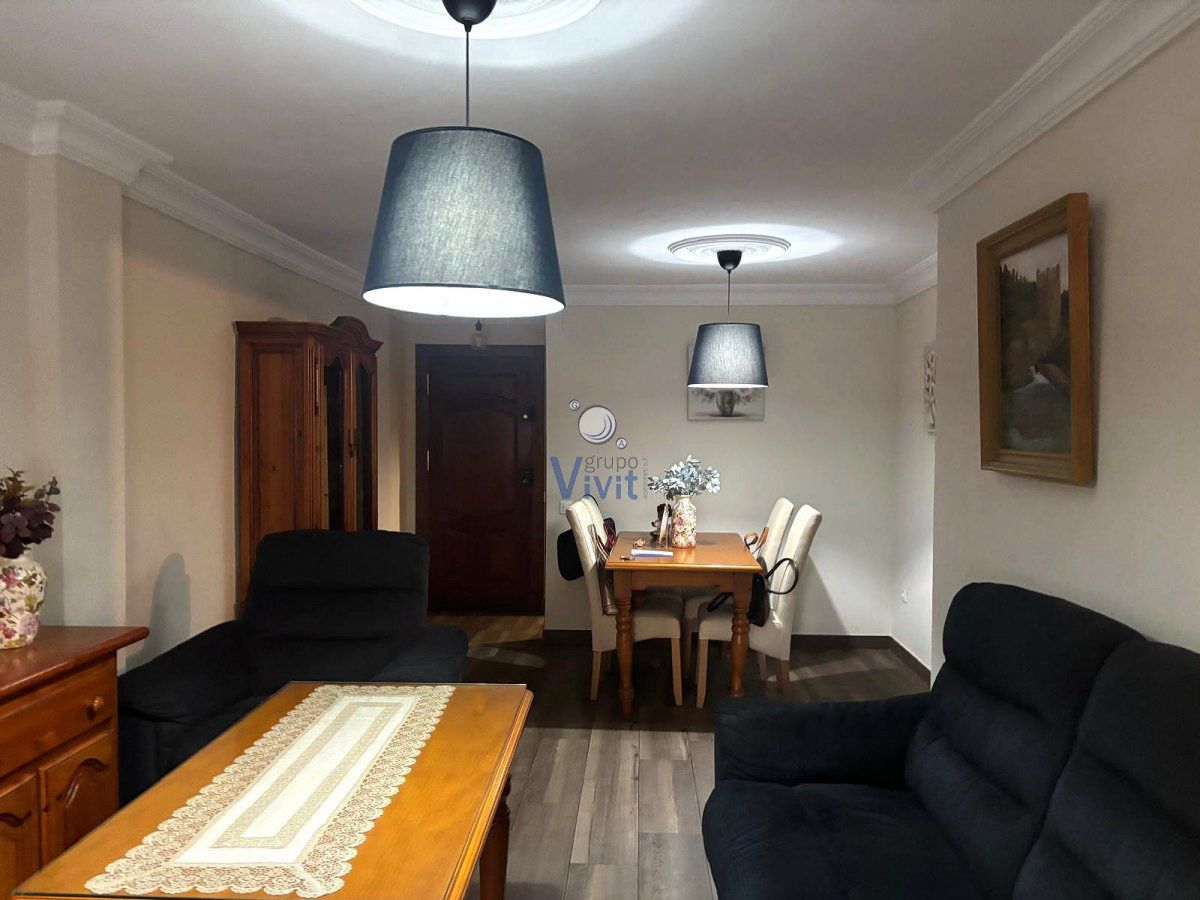 Sala d'estar de Pis en venda en Alcalá de Guadaira amb Aire condicionat i Traster