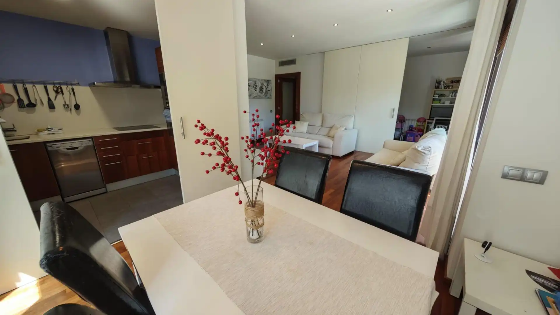 Comedor de Piso en venta en Vilanova i la Geltrú con Aire acondicionado, Calefacción y Parquet