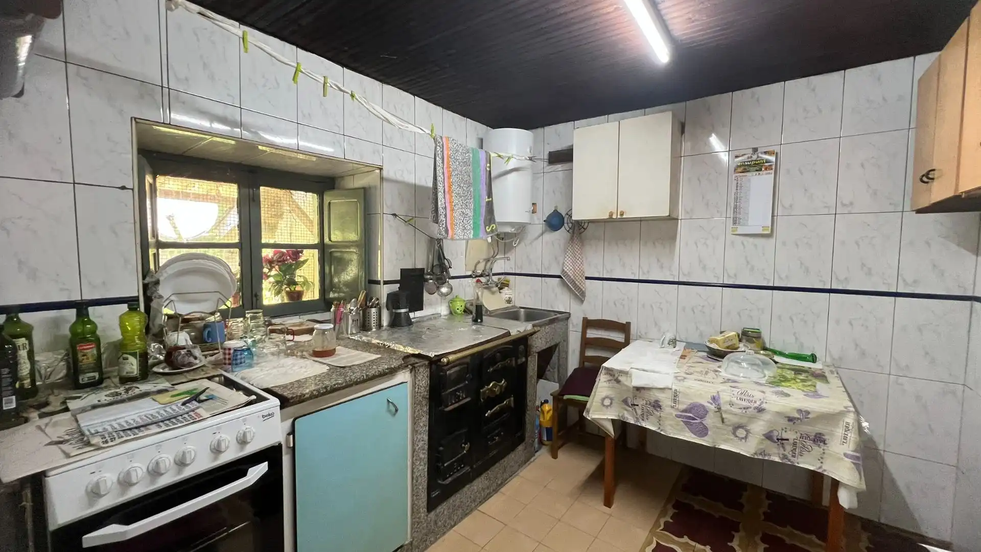 Cuina de Casa o xalet en venda en Cangas de Onís amb Jardí privat