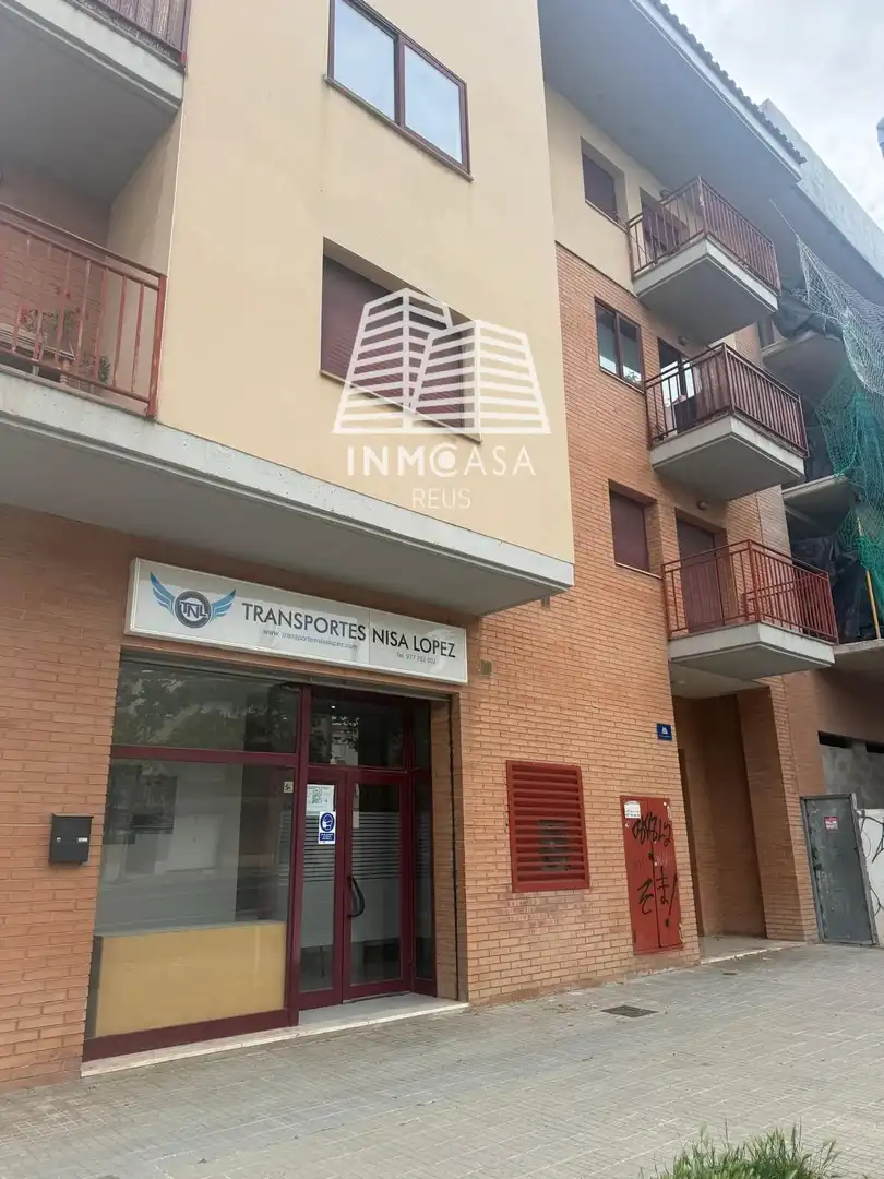 Exterior view of Commercial properties for rent in Reus