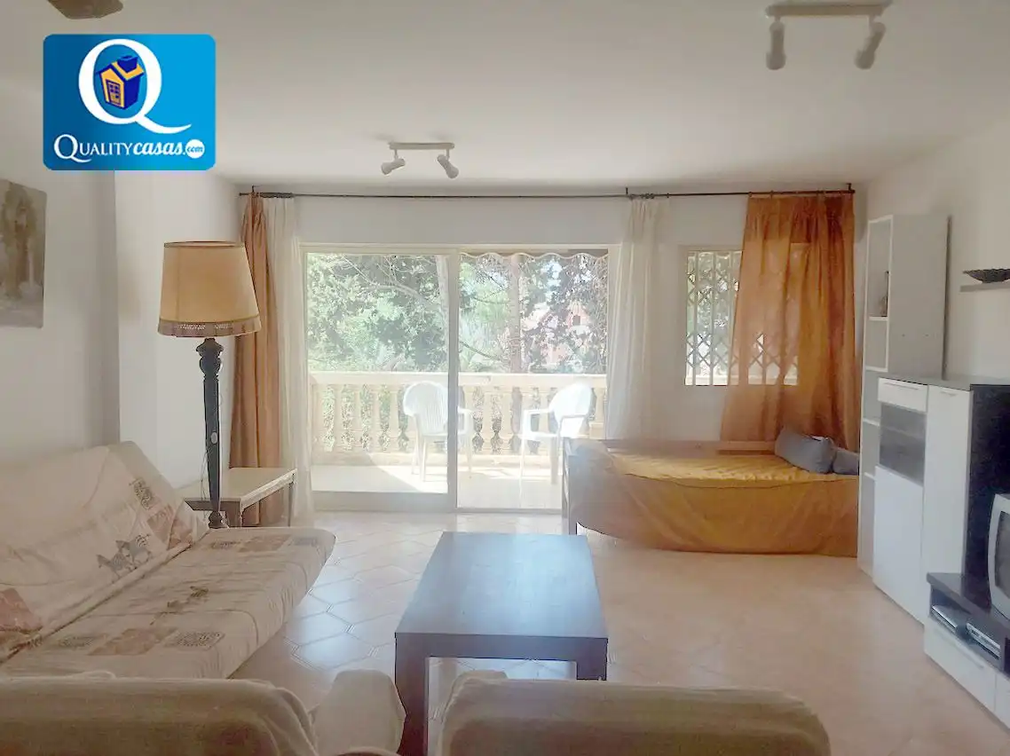 Sala d'estar de Apartament en venda en El Campello amb Terrassa i Piscina comunitària