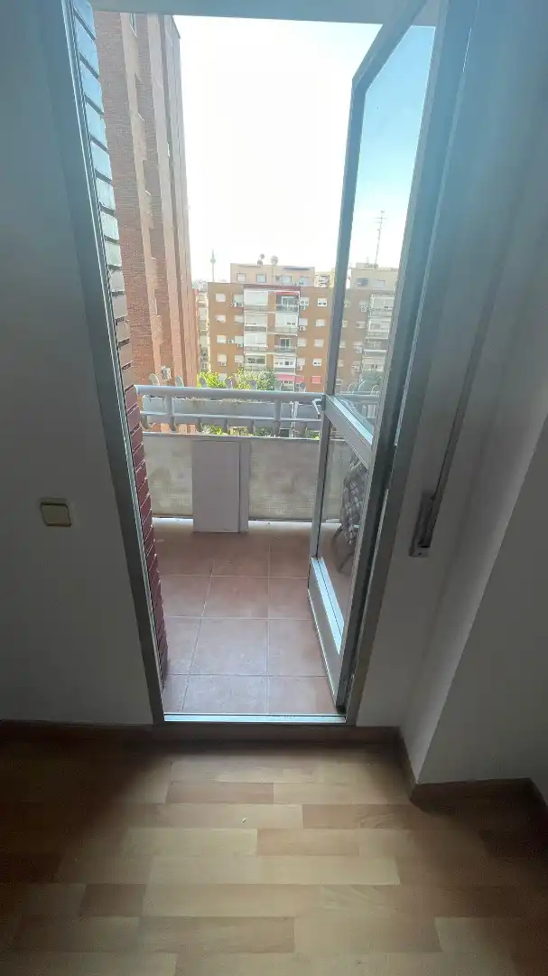 Wohnung zur Miete in Avenida de Moratalaz, Marroquina