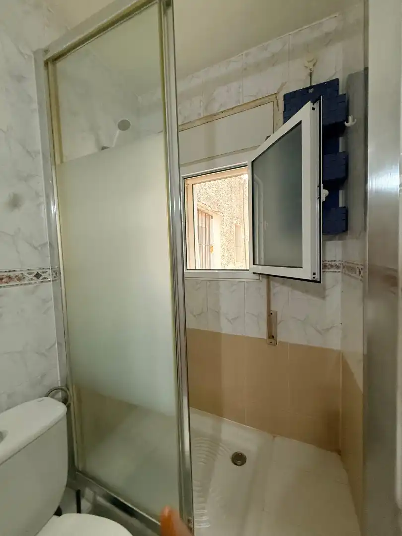 Bany de Pis en venda en Cartagena amb Aire condicionat, Calefacció i Moblat