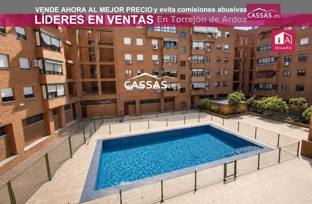 Exterior view of Flat for sale in Torrejón de Ardoz  with Air Conditioner, Heating and Parquet flooring
