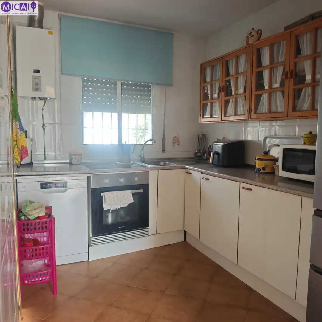 Cocina de Casa o chalet en venta en Chiclana de la Frontera con Jardín privado, Trastero y Piscina
