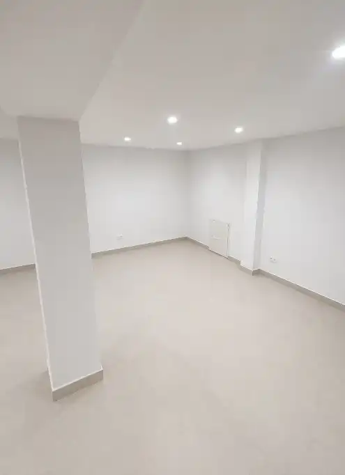 Commercial properties for rent in Madrid  with Air Conditioner and Heating
