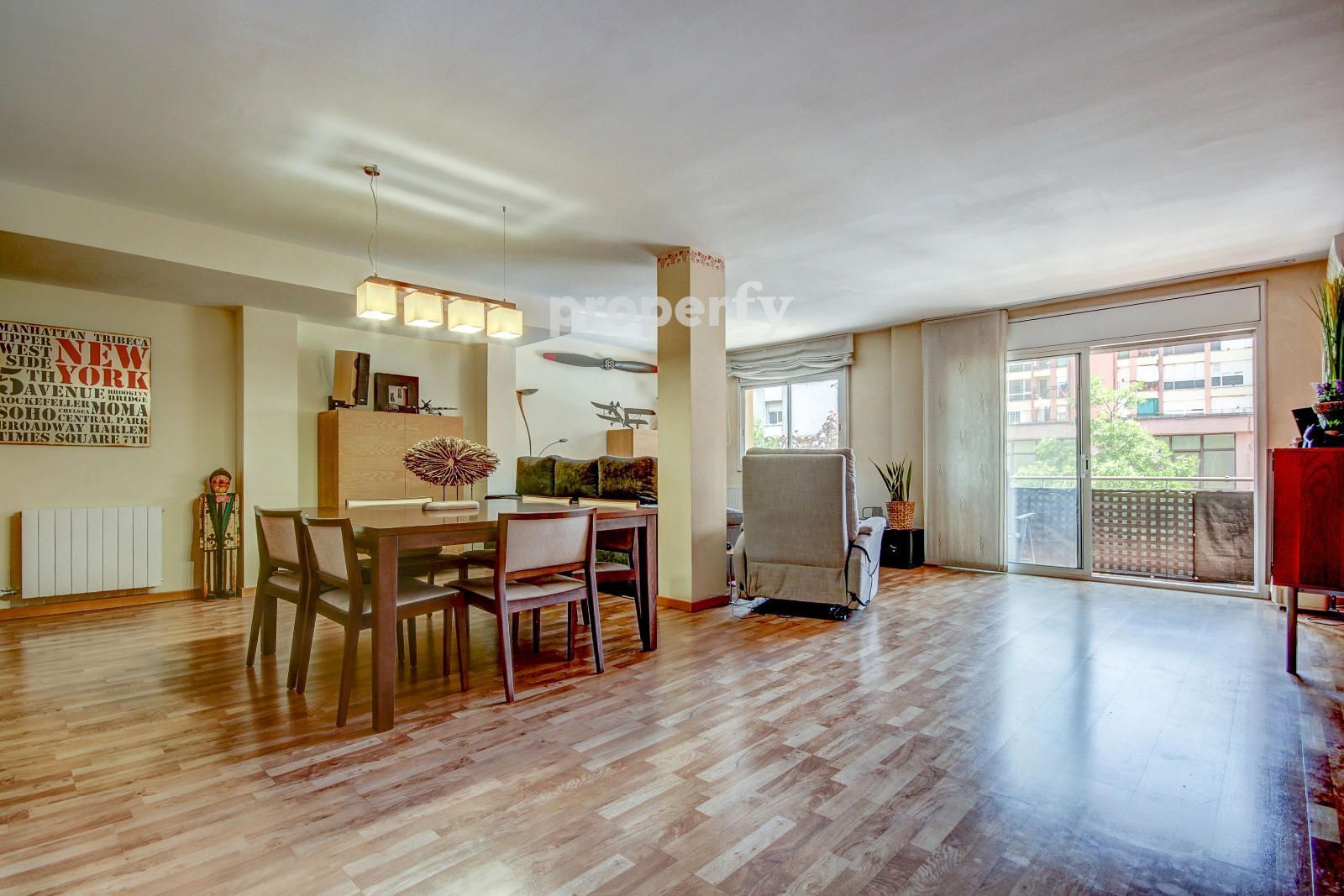 Exterior view of Flat for sale in Salt  with Air Conditioner, Heating and Parquet flooring