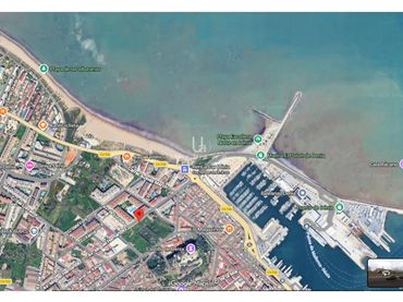 Terreny residencial en venda a Avenida Poeta Miguel Hernández 13