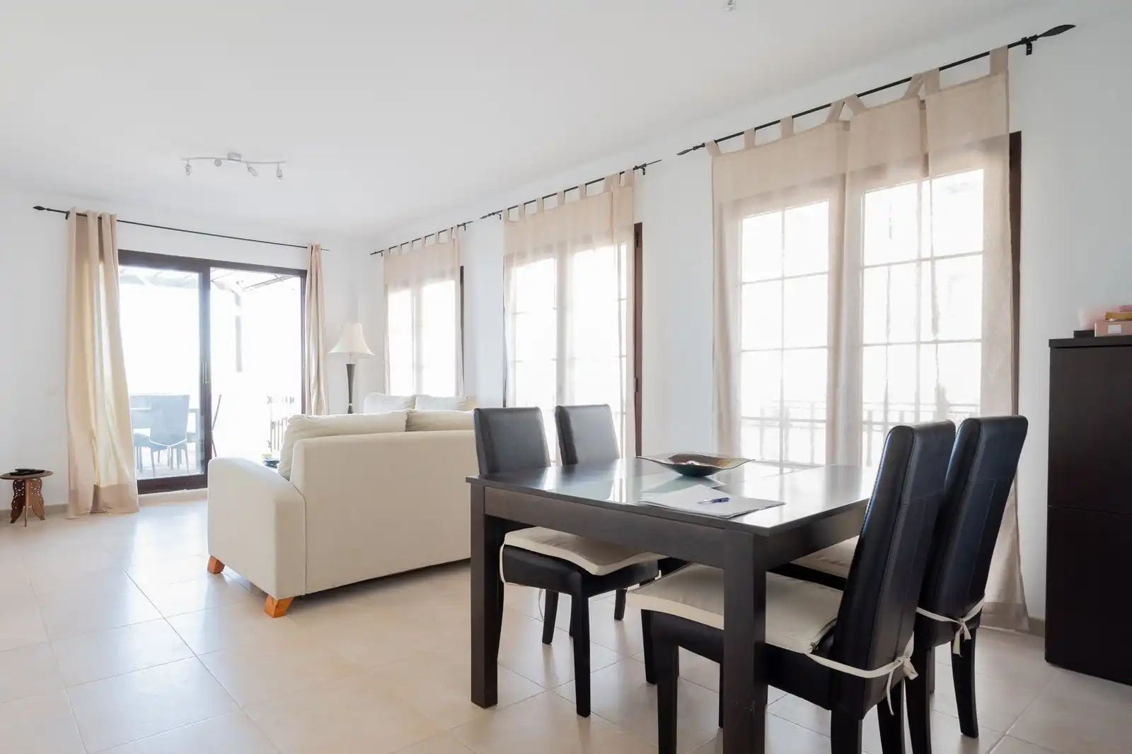 Comedor de Ático en venta en Marbella con Aire acondicionado, Internet y Piscina comunitaria