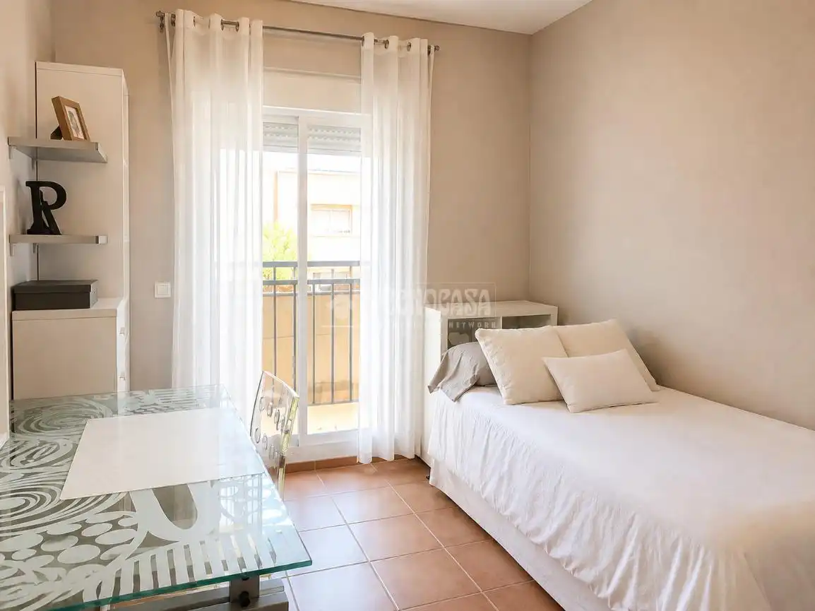 Habitación de Casa adosada en venta en Rincón de la Victoria