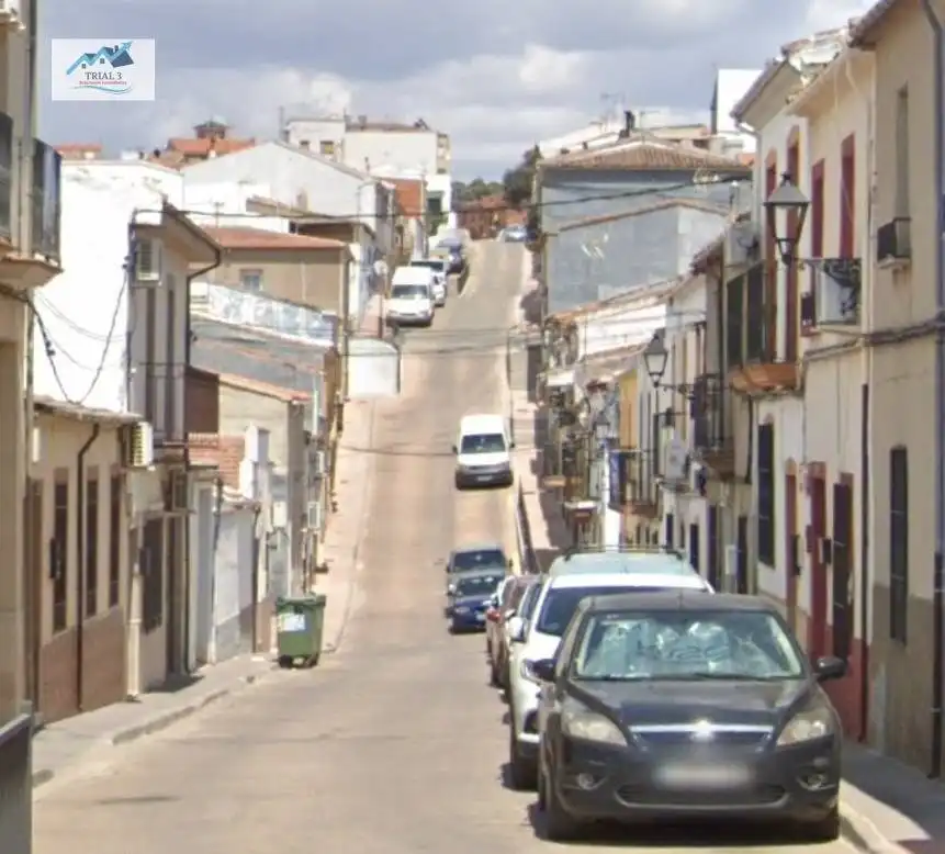 Vista exterior de Pis en venda en Navas de San Juan amb Balcó
