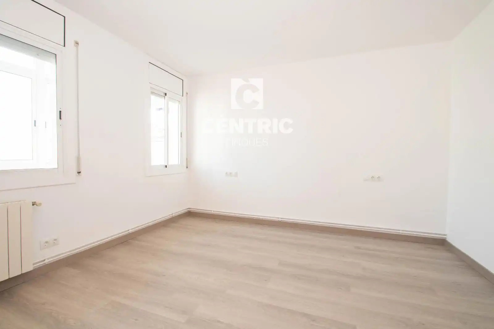 Habitación de Ático en venta en Terrassa con Calefacción y Terraza