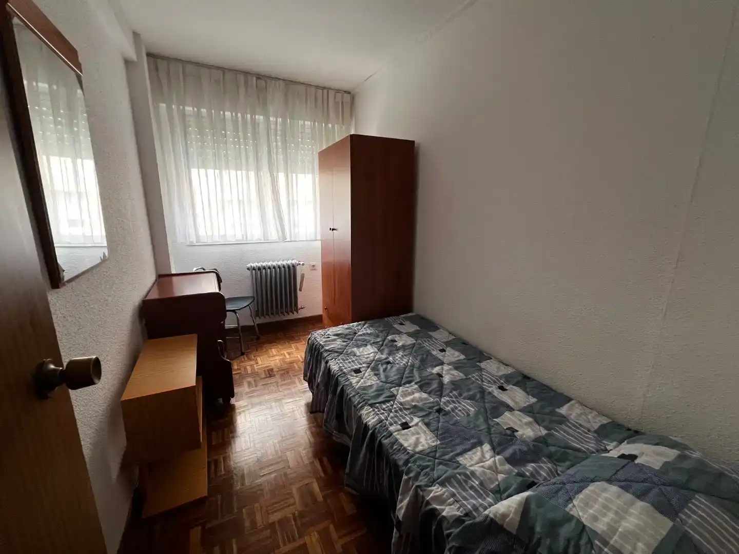 Schlafzimmer von Wohnung zur Miete in Salamanca Capital mit Balkon