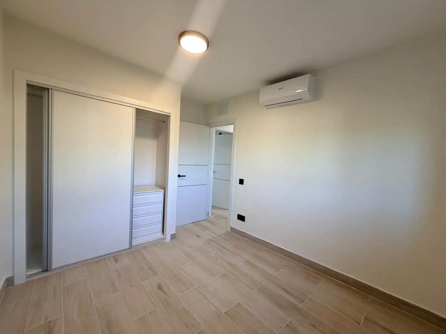 Bedroom of Flat for sale in Fresnedillas de la Oliva  with Air Conditioner, Heating and Terrace