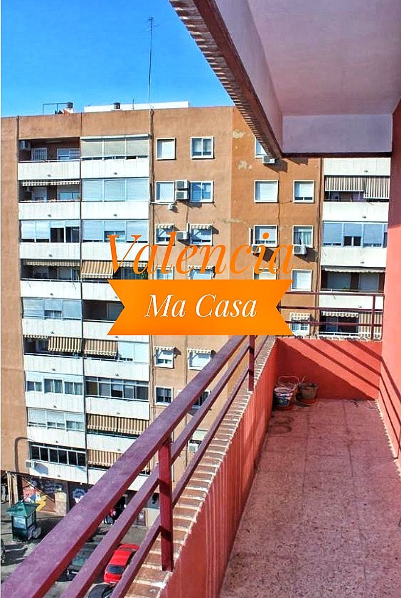 Vista exterior de Piso de alquiler en  Valencia Capital con Aire acondicionado, Calefacción y Terraza