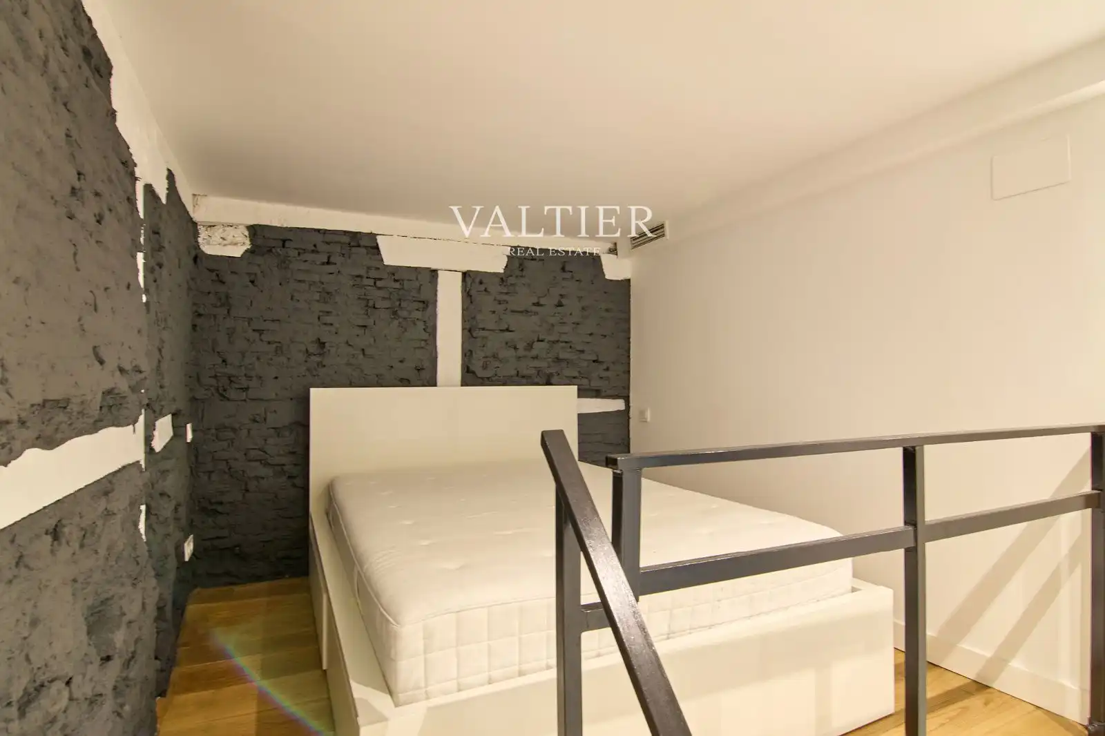 Bedroom of Flat for rent in Madrid  with Furnished