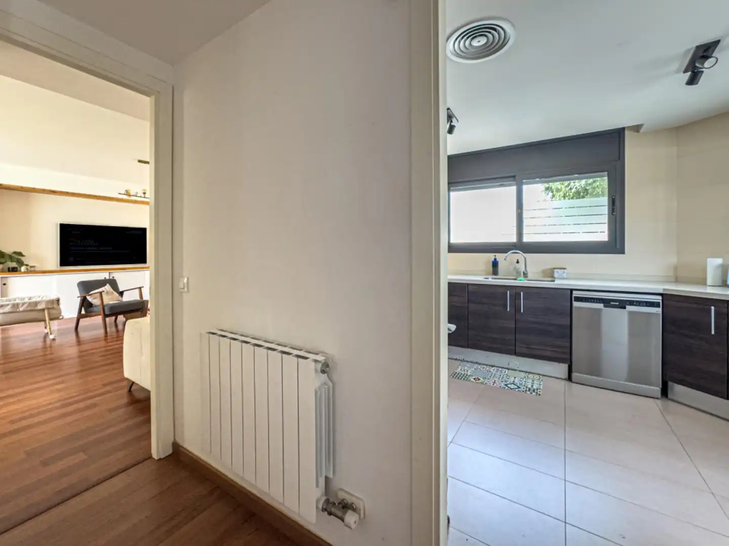 Cocina de Casa adosada en venta en Sant Pere de Ribes con Aire acondicionado, Calefacción y Parquet