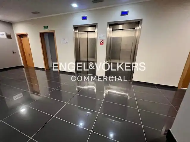 Oficina de lloguer en Sant Joan Despí amb Aire condicionat