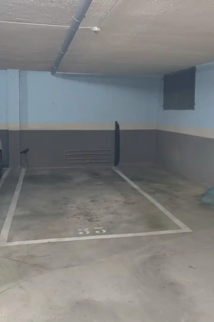 Aparcament de Pis en venda en Las Rozas de Madrid amb Calefacció, Terrassa i Piscina comunitària