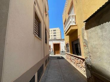 Casa en venta en Calle Tesoro 6