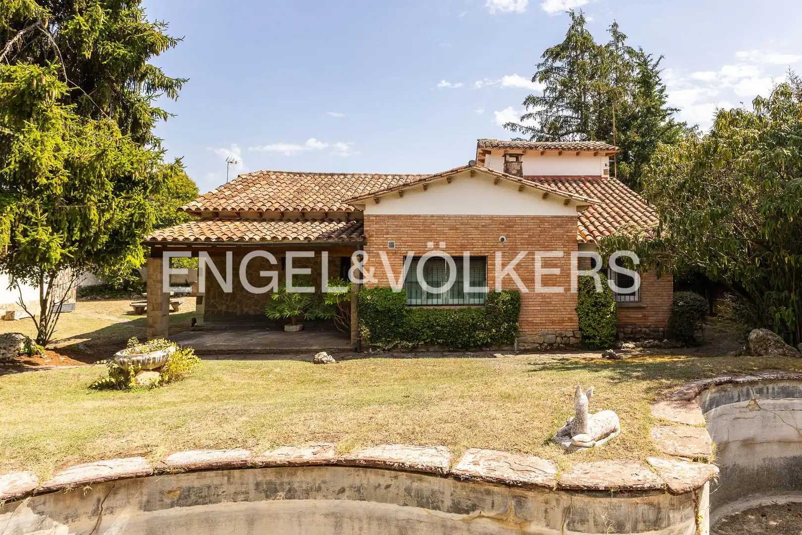 Vista exterior de Casa o xalet en venda en Tona amb Calefacció, Jardí privat i Piscina