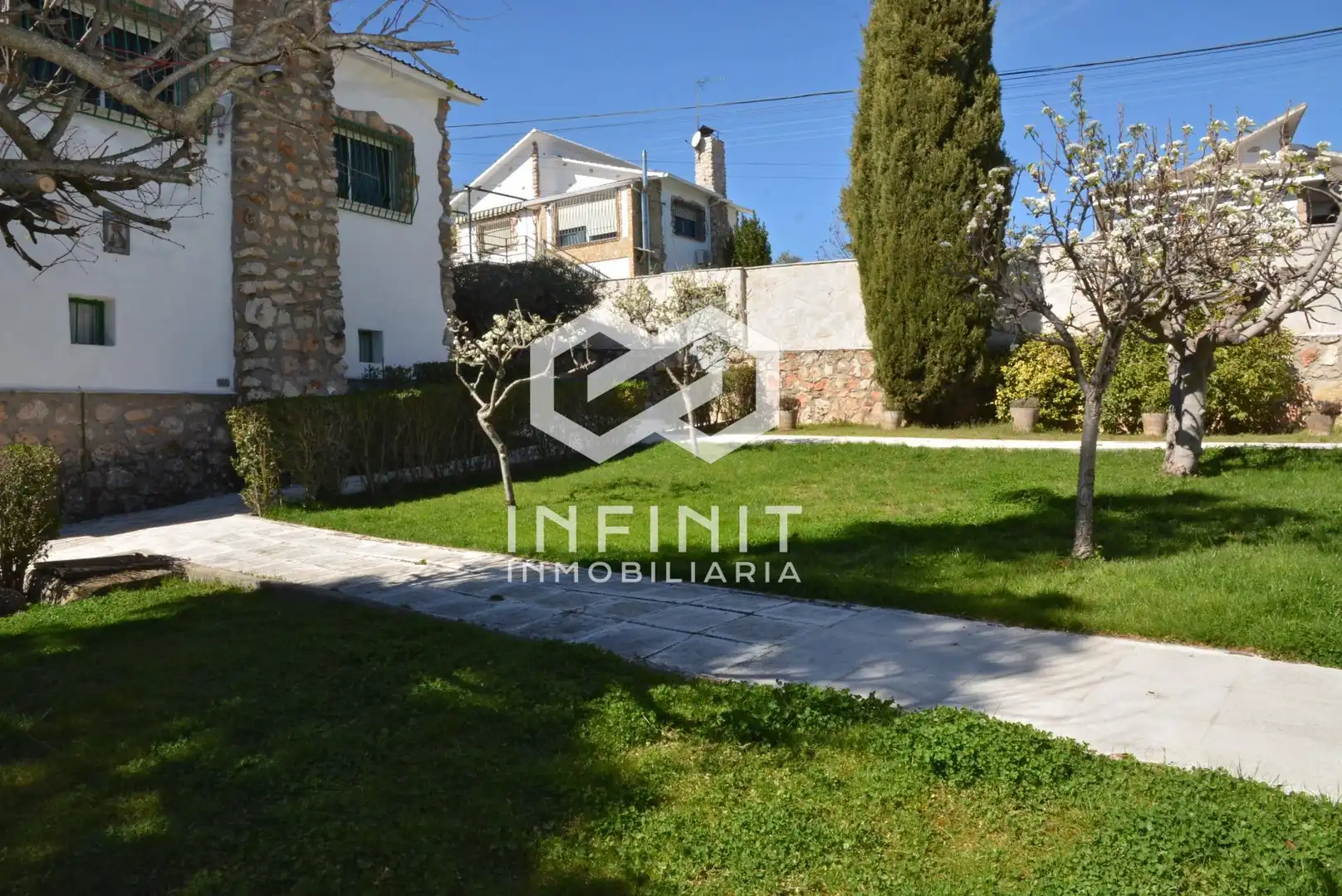 Houses for sale in Carabaña