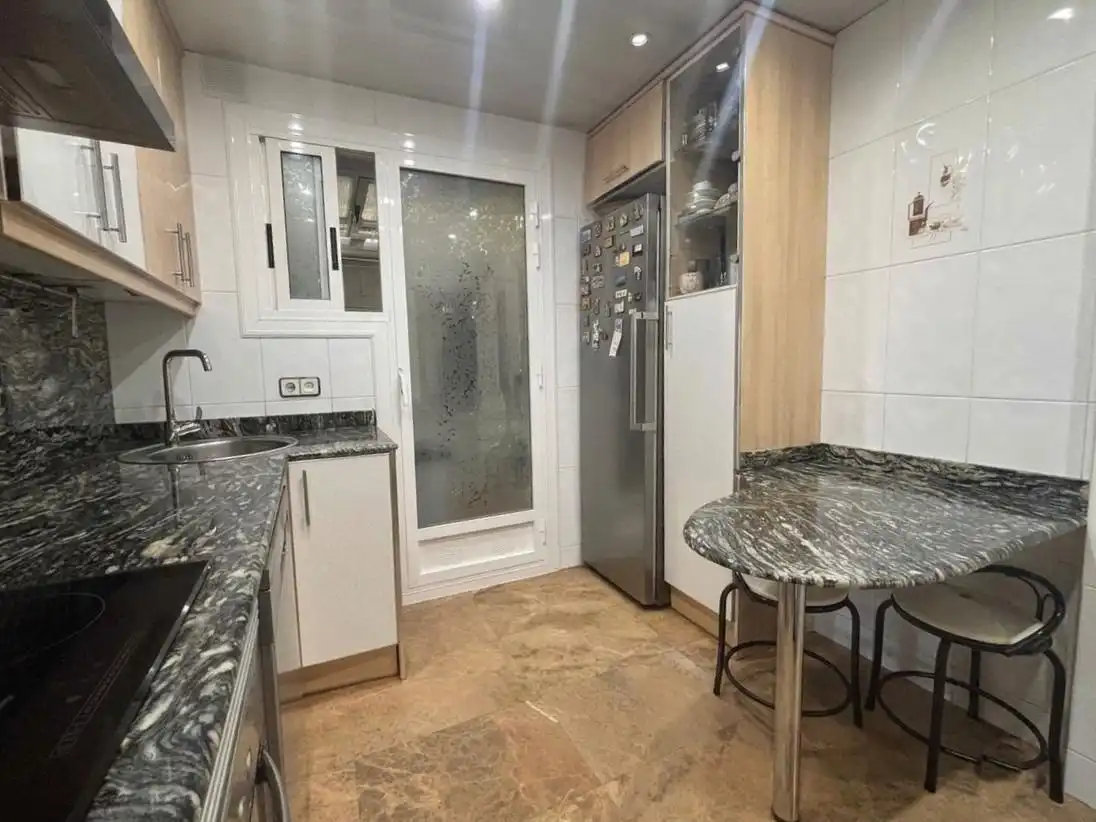 Kitchen of Ground floor for sale in Esplugues de Llobregat  with Air Conditioner, Heating and Balcony