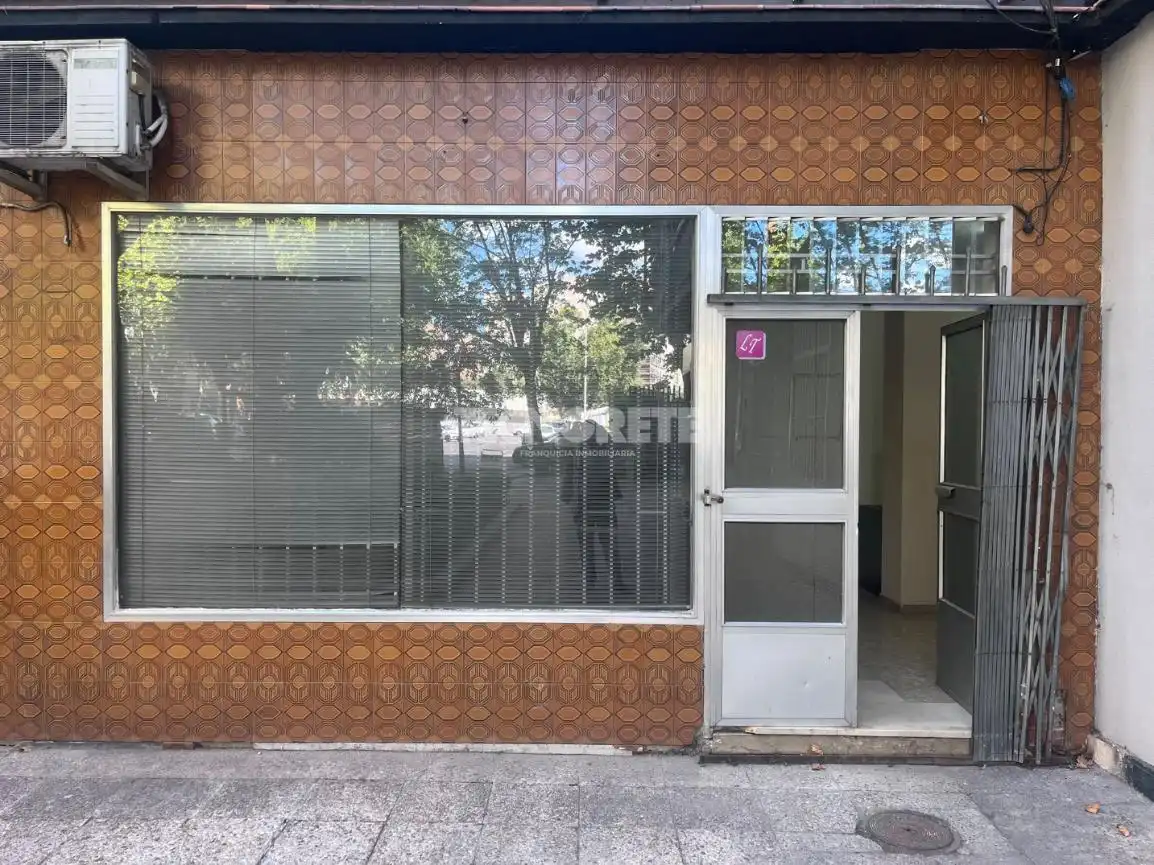 Local comercial en venda a Latina